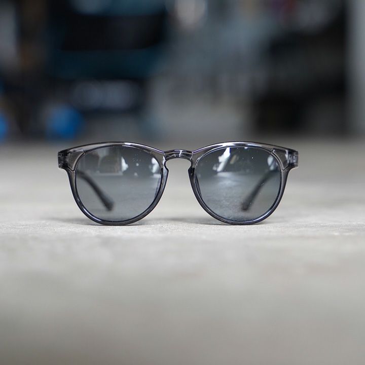 美品●OWL MILS Eir●クリアグレー×グレー●E-OM-002●登山に OWL MILS [アウルミルズ] [BLUE LABEL] Eir エイル E-OM-002