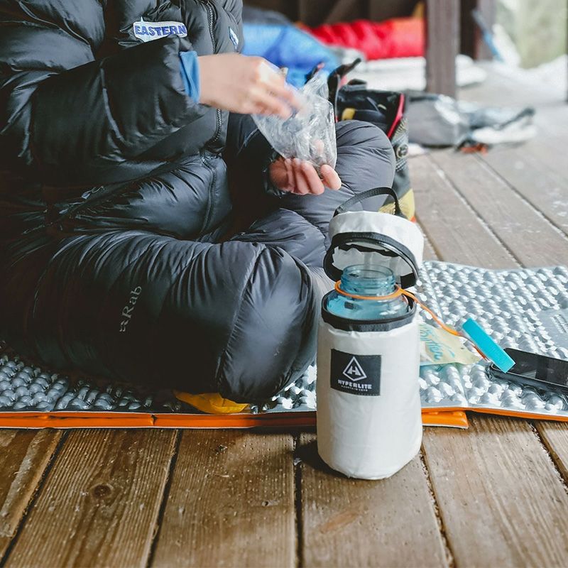 Hyperlite Mountain Gear INSULATOR 保温　ケース Hyperlite Mountain Gear Insulator